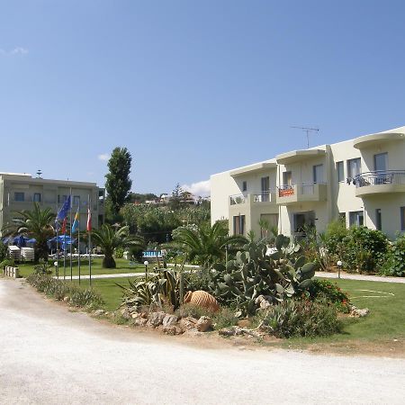 Rania Hotel ApartmentsPlatanés エクステリア 写真
